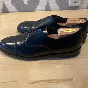 Black Leather Bostonian Captoe Shoes